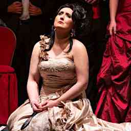 La Traviata: opera originale di Giuseppe Verdi con balletto - The original opera by Giuseppe Verdi with ballet