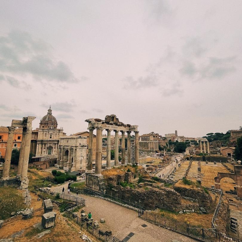 La Roma dei Fantasmi: Storie di spiriti e misteri