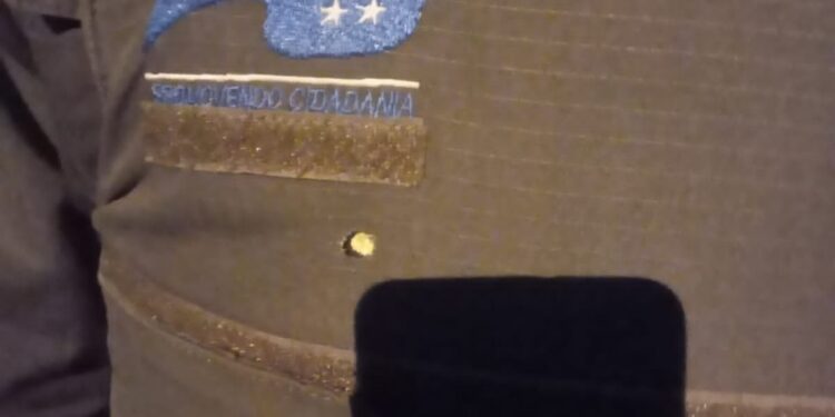 PM É BALEADO NA TENTATIVA DE PRISÃO DE CRIMINOSOS, EM SÃO LUÍS