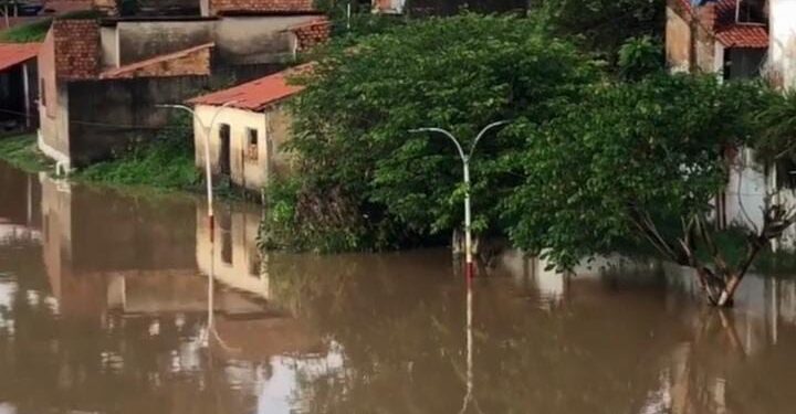 Decreto desapropria imóveis em Pedreiras para abrigar famílias atingidas pela cheia
