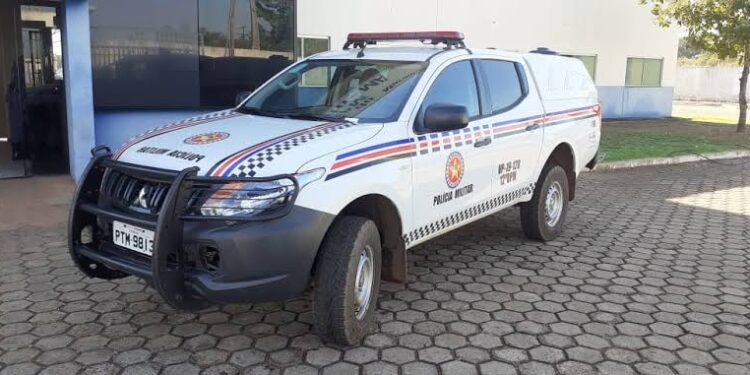 Homem é esfaqueado após começar briga em bar por "ciúmes" da ex-mulher