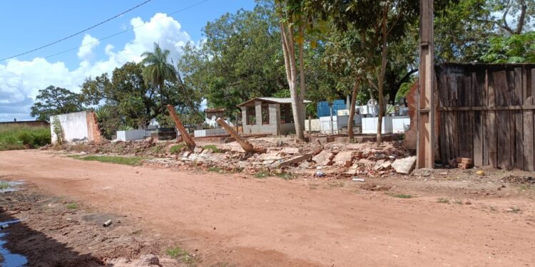 Sem muro, cemitério de Amarante é alvo de vândalos