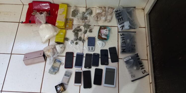 Ação conjunta da Polícia Militar de Estreito e Polícia Civil prende casal por tráfico de drogas