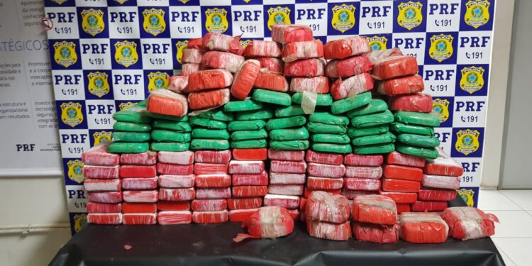 PRF apreende no MA cerca de 300 kg de drogas avaliadas em R$ 33 milhões