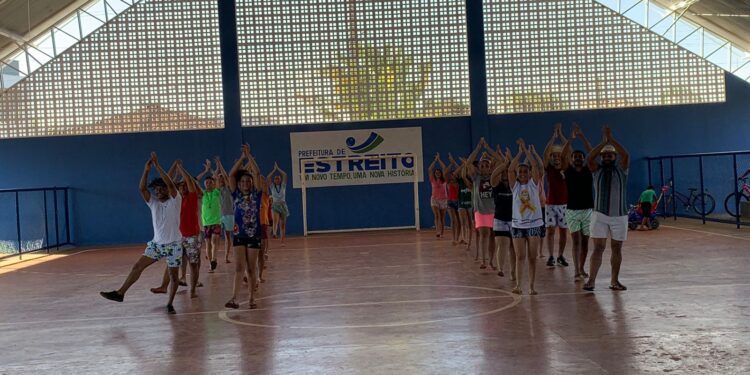 Junina de Estreito Raízes da Juventude se prepara para o Arraiá da Mira