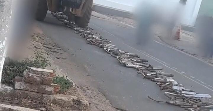 Polícia destrói escapamentos barulhentos por causa de poluição sonora em Mirador