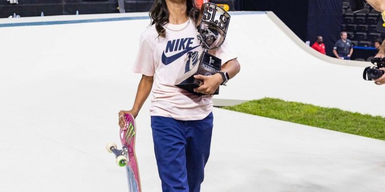 Rayssa Leal é campeã da primeira etapa da Liga Mundial de Skate Street