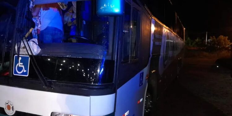 Polícia apreende ônibus que levava trabalhadores maranhenses para o sul