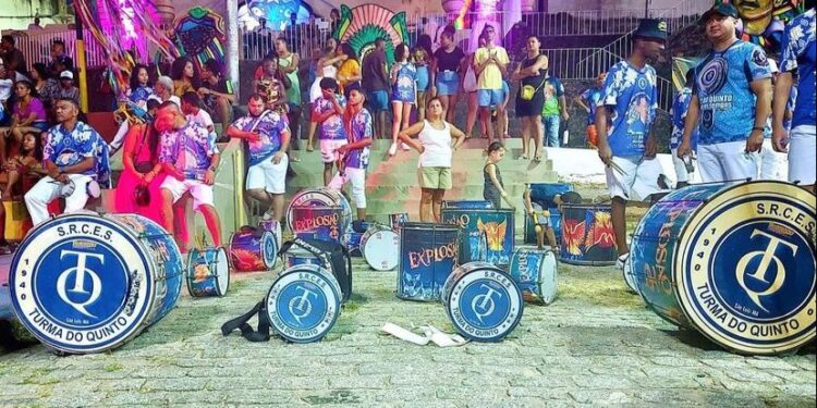 Escolas de samba reclamam de atrasos no repasse de verbas municipais