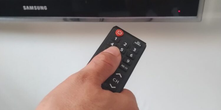 Famílias de baixa renda podem pedir a troca da antena parabólica