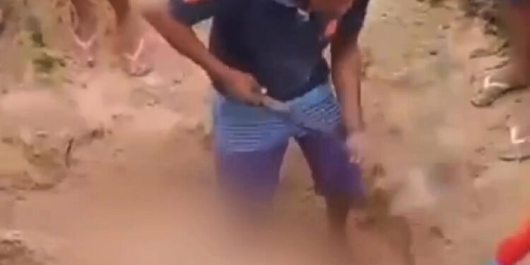 Corpo de homem é encontrado enterrado em praia de Tutóia