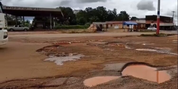 Motoristas recelamam e falta de infraestrutura e cobram melhorias na BR-316