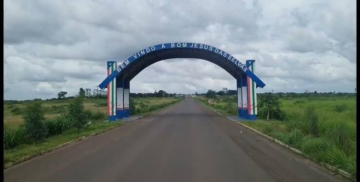 Prefeitura de Bom Jesus das Selvas abre concurso com salários de até R$ 12 mil