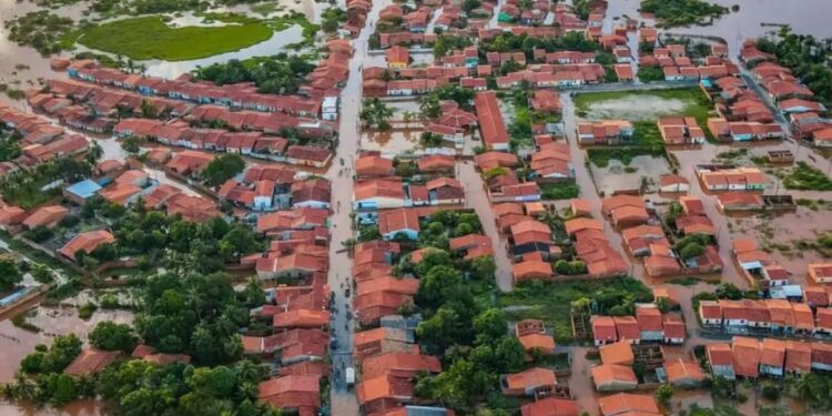 Cidade maranhense está isolada devido às fortes chuvas