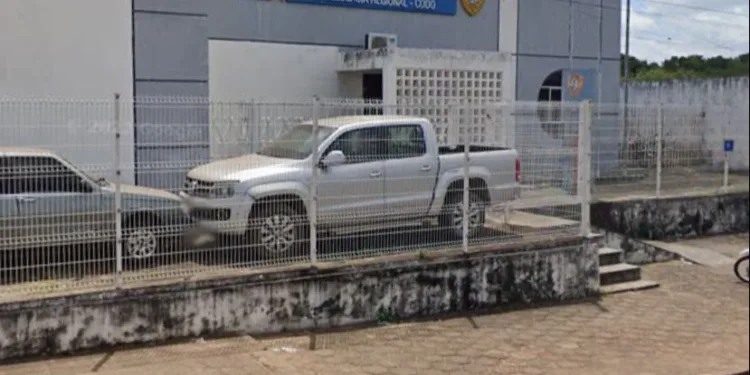 Homem fere esposa com cacos de vidro e escreve o nome dele no corpo da vítima, no MA