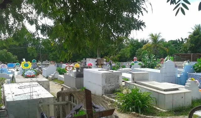 Corpo de mulher é encontrado fora do túmulo em cemitério de Pindaré-Mirim