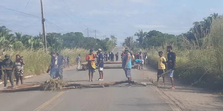 Rodovias no Maranhão são liberadas após bloqueio e manifestação de indígenas