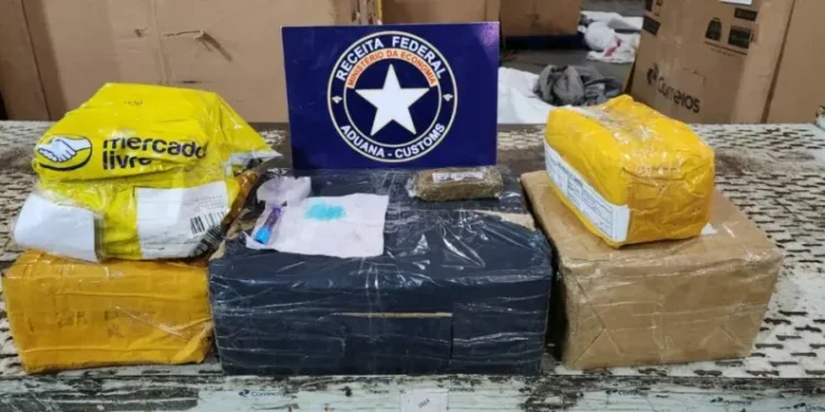 Encomendas dos Correios em São Luís continham cocaína e maconha dissolvida em chocolate