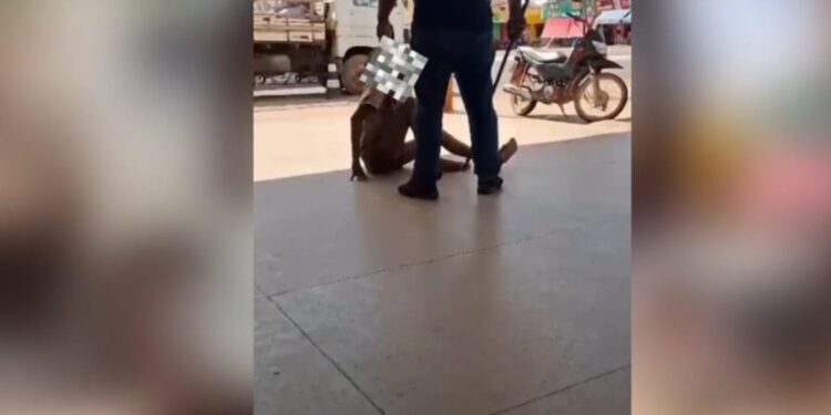 Mulher em situação de rua é agredida com cabo de vassoura em rodoviária no MA