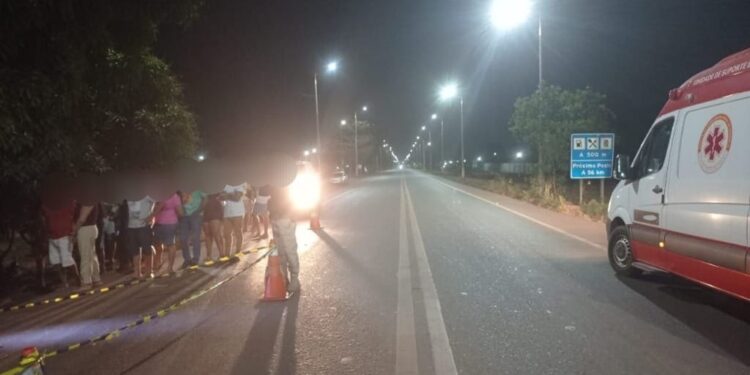 Adolescente morre após pegar “carona” de bicicleta em caminhão na BR-222