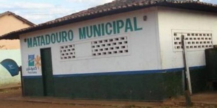 MPMA entra com ação judicial contra o município de Colinas por não cumprir obras em matadouro