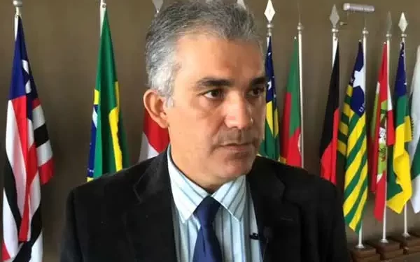 Justiça condena ex-deputado do MA por usar empregada para desviar recursos públicos