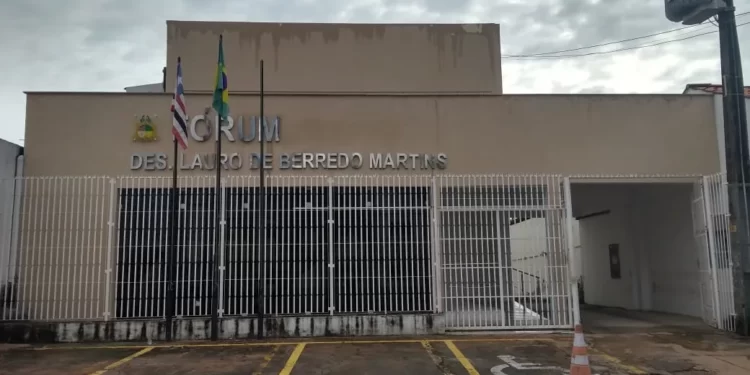 Homem acusado de agredir esposa com uma faca é condenado a mais de 1 ano de prisão por lesão corporal, em Ribamar