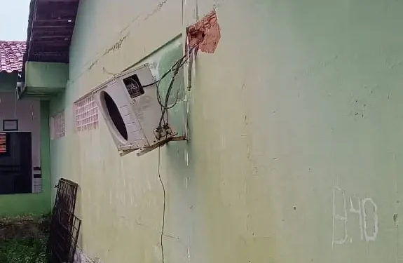 Alunos do C. E. Justino Pereira denunciam precariedade na escola: “Queremos uma escola digna!”, afirmam