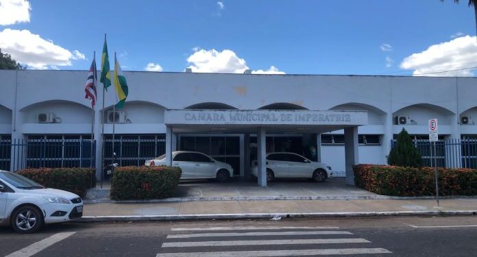 Paga ou não paga? Câmara revoga reajuste do IPTU, mas prefeitura diz que vai recorrer e que cobrança segue normal