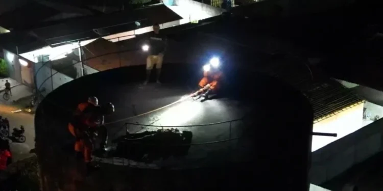 Bombeiros resgatam criança que caiu em caixa d’água após subir em estrutura de 20 metros no MA