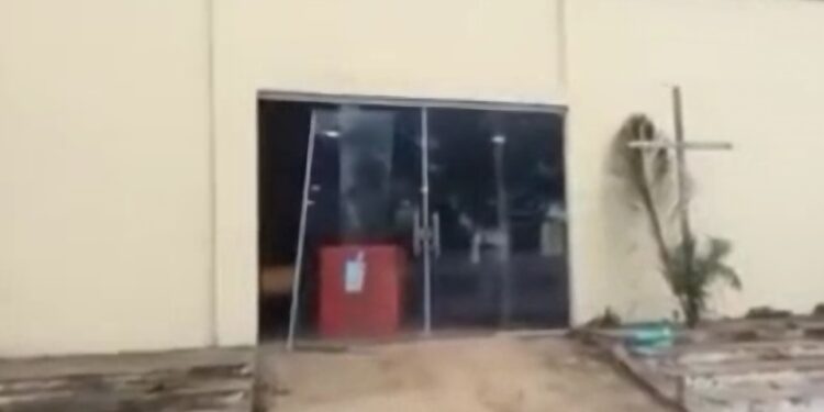 Nem na Semana Santa! Pela 11º vez, igreja é invadida e furtada no MA