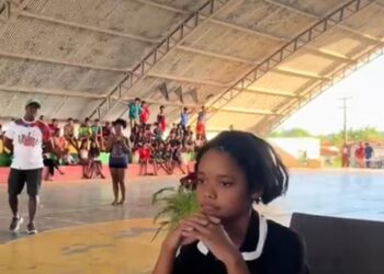 Me serve, vadia: alunos de escola municipal de Pedro do Rosário encenam cena icônica de Avenida Brasil e viralizam