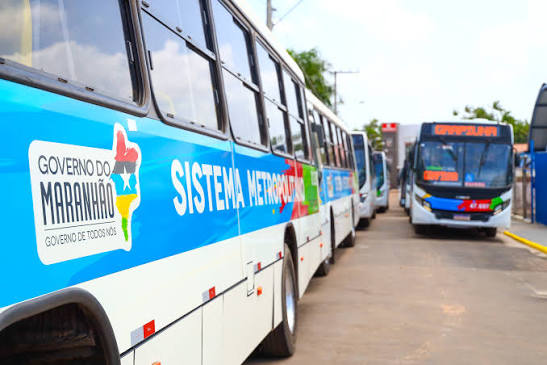 Governo abre cadastro para transporte escolar gratuito a alunos da rede estadual na Grande São Luís e Imperatriz