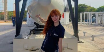 Aspirante a astronauta acompanha preparação para lançamento de foguete no MA; lançamento foi adiado pela terceira vez