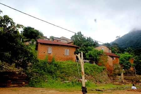 Les villages sur les montagnes au Togo.