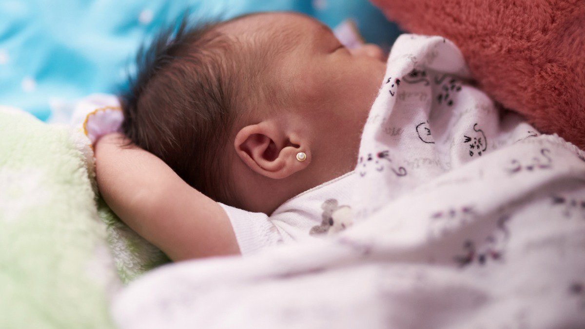 When Can You Pierce A Baby's Ears? A Pediatrician Explains