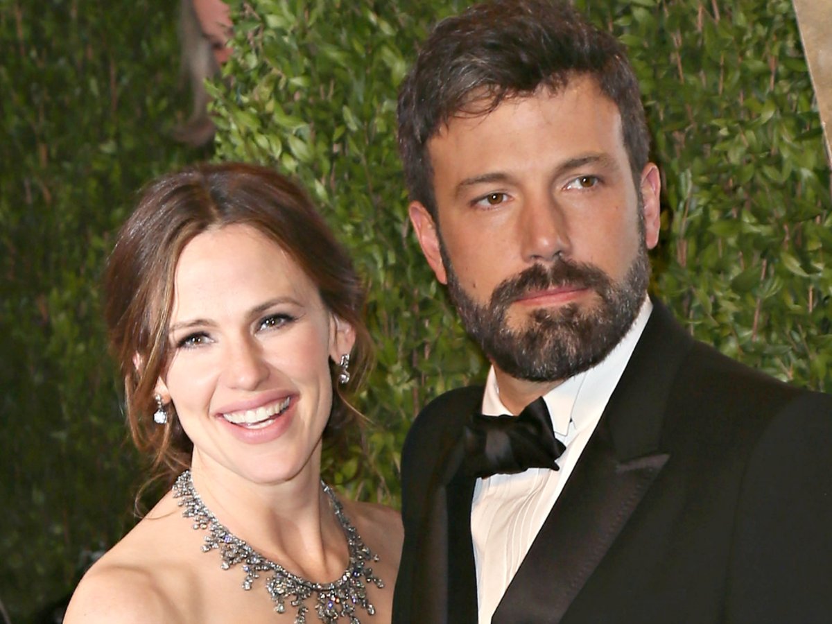 Ben Affleck gives rare glimpse of back tattoo as he and Jennifer Garner  take kids to church  Daily Mail Online