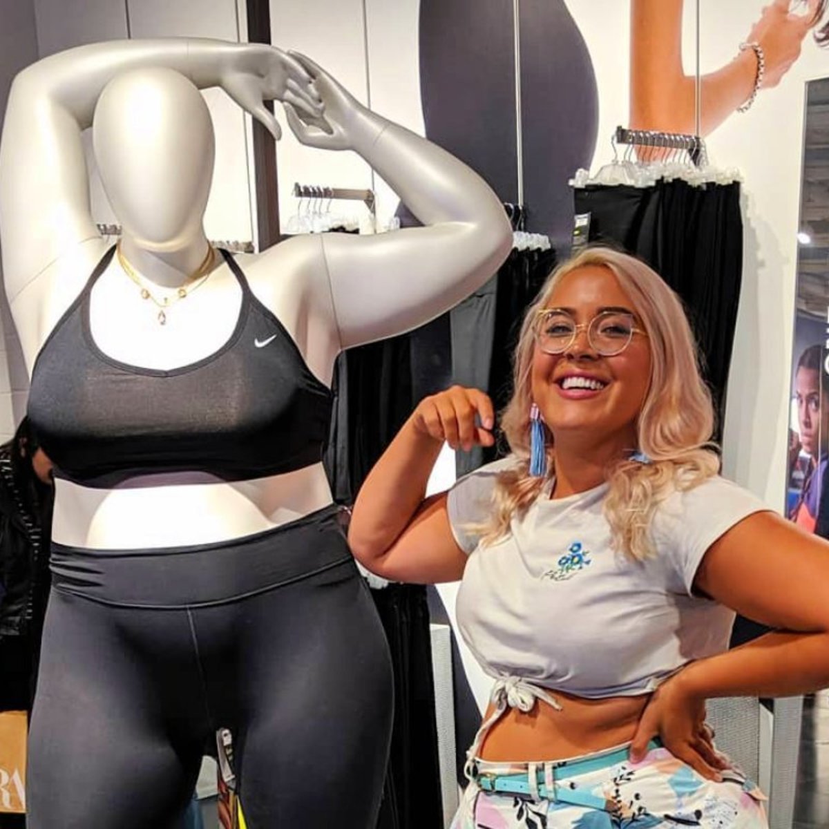 nike fat mannequin