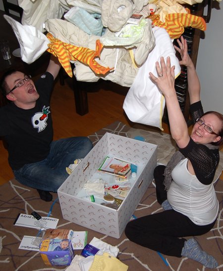 every-newborn-in-finland-sleeps-in-a-cardboard-box-for-the-most-brilliant-reason3