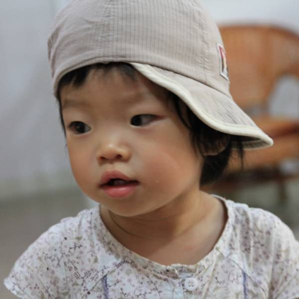 祐祐的帽子，又菁載起來不錯看喔!