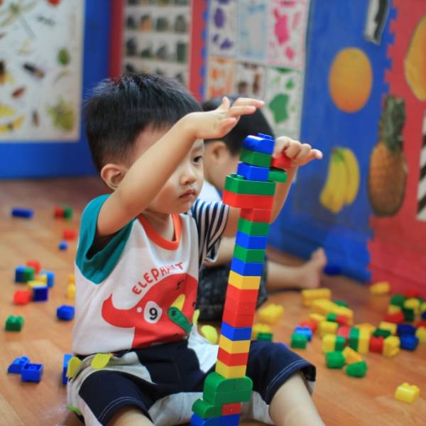 玩積木是我的最愛