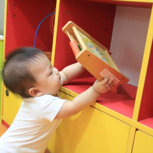厲害了自己想辦法拿玩具