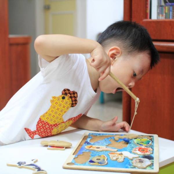 看我釣魚的表情,多想吃魚