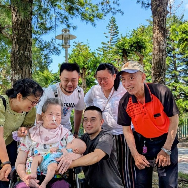 第一次出門看阿祖