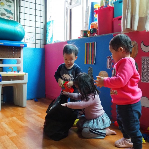 很棒一起收玩具