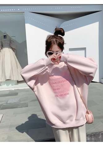 23-512427 女生漸層感愛心加絨T