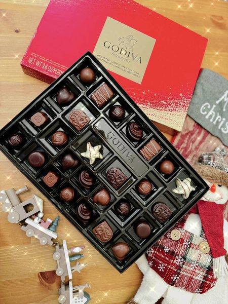 2024 GODIVA 聖誕響宴綜合巧克力禮盒1119