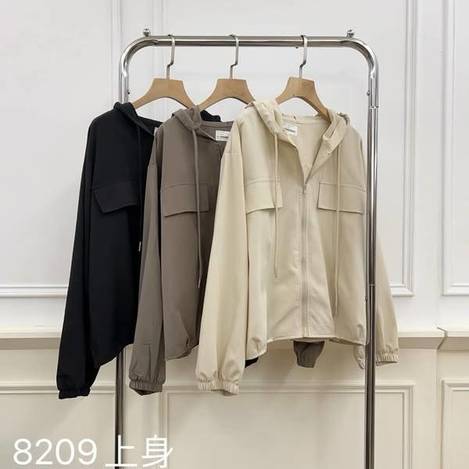 Q*311 連帽外套短褲套裝