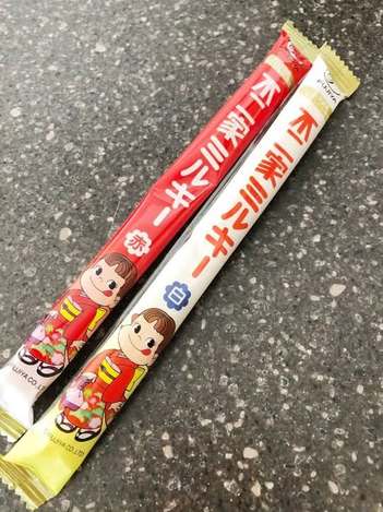 (N2609168)日本 不二家FUJIYA 七五三千歲飴紅白牛奶糖/2支(紅白各1) (組)