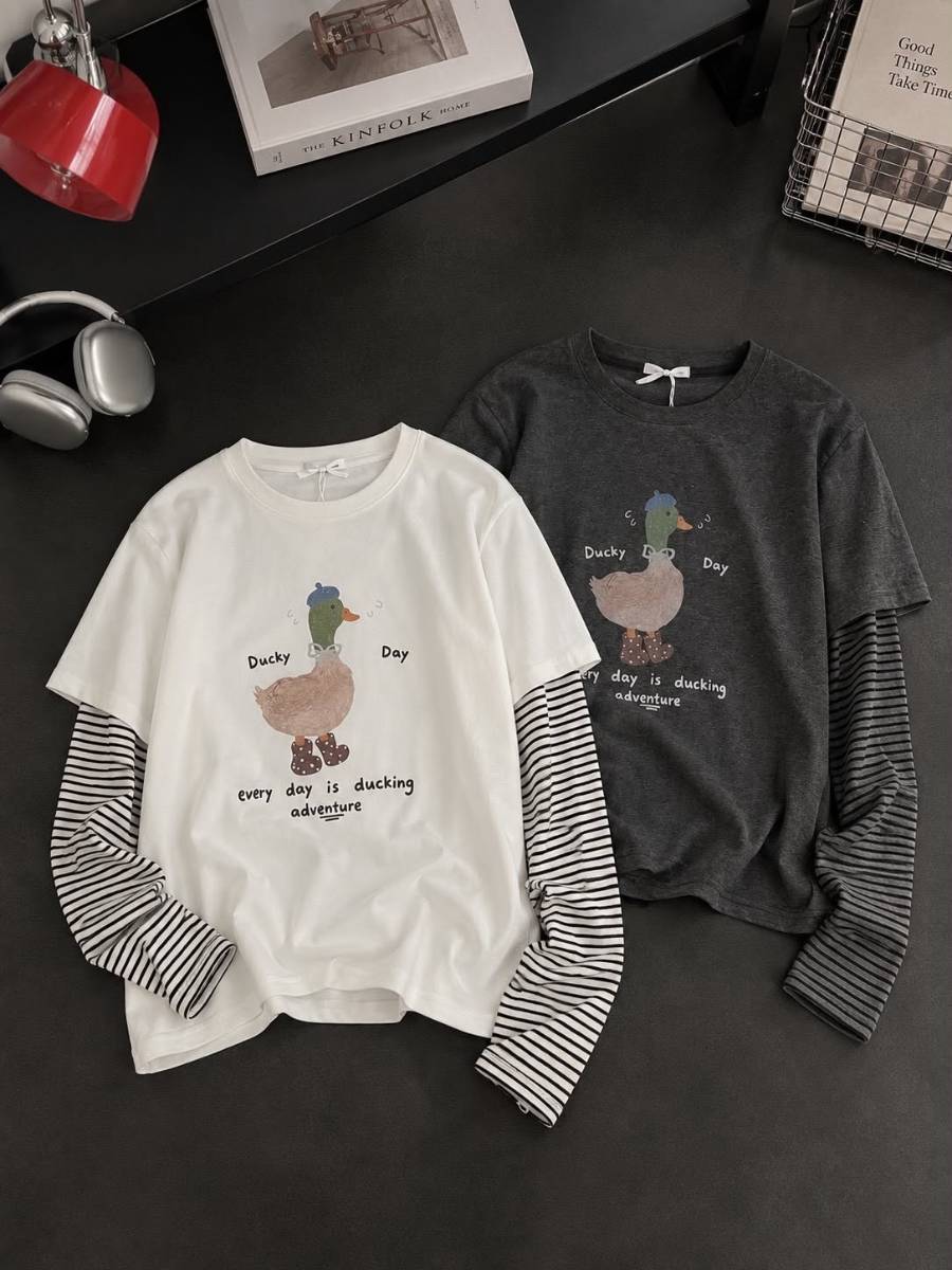 拼條紋袖字母小鴨棉Tee  ꔫ
